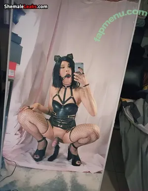  nude photo #0004