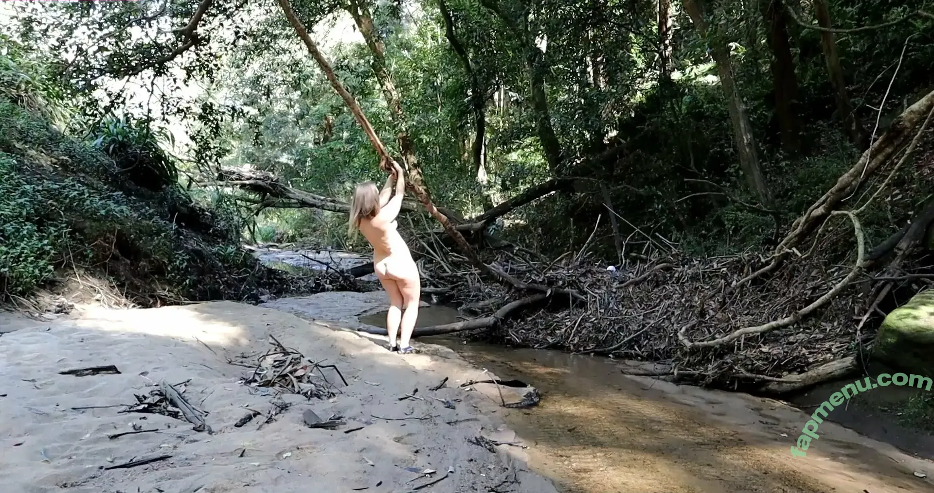 Emily Walsh nude photo #0002 (Emily Walsh)