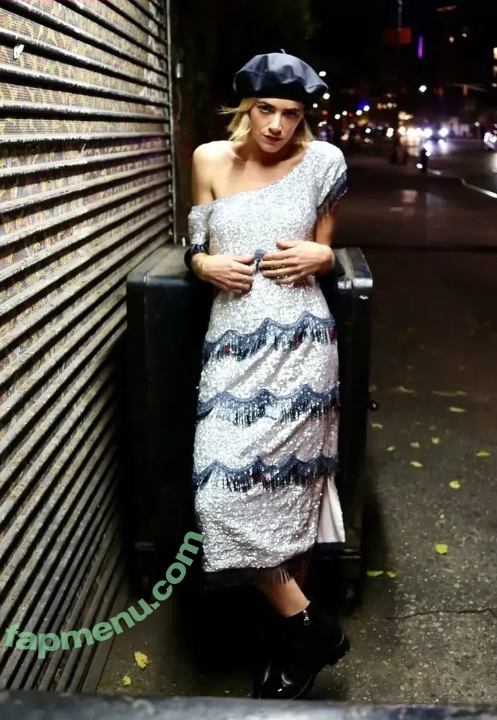 Emily Wickersham nude photo #0105 (NCIS / emilywickersham)