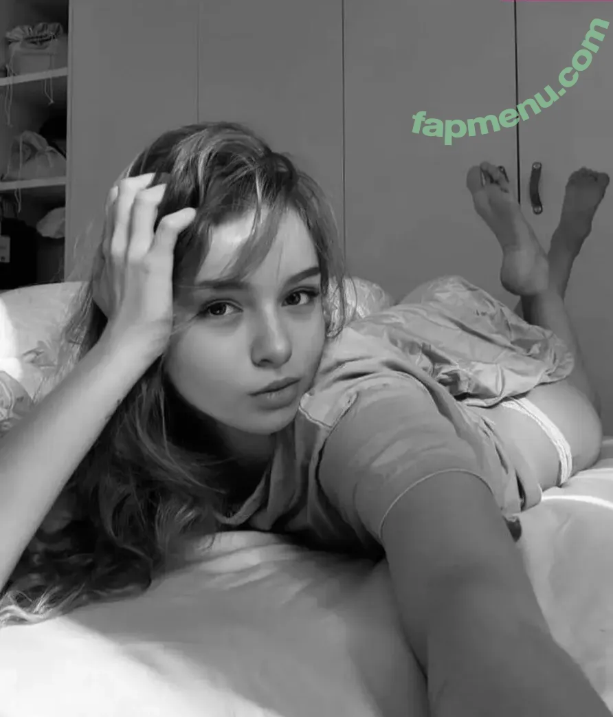Emilycutiexx nude photo #0001 (Uremilycutieee)