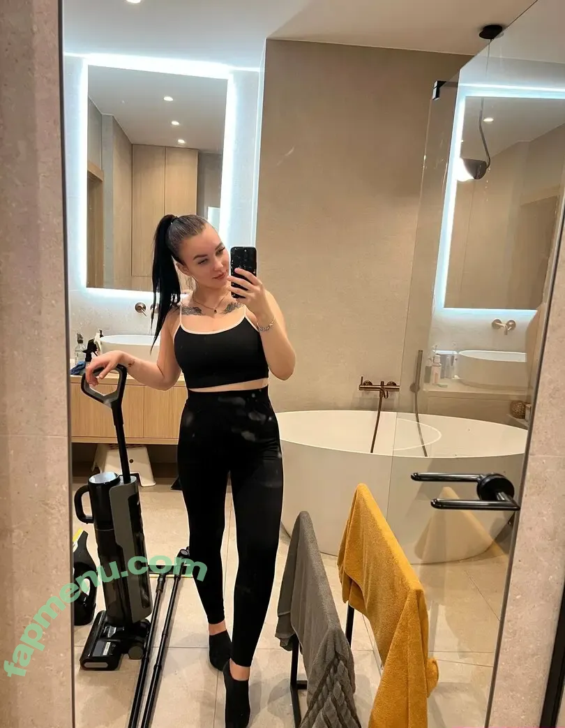 emilyvibes nude photo #0066 (shopemilyvibes)