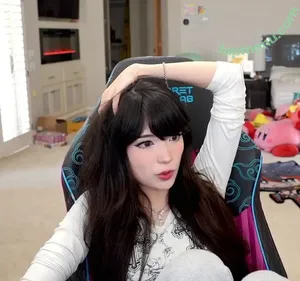 Emiru / emiru.jpg nude photo #3255