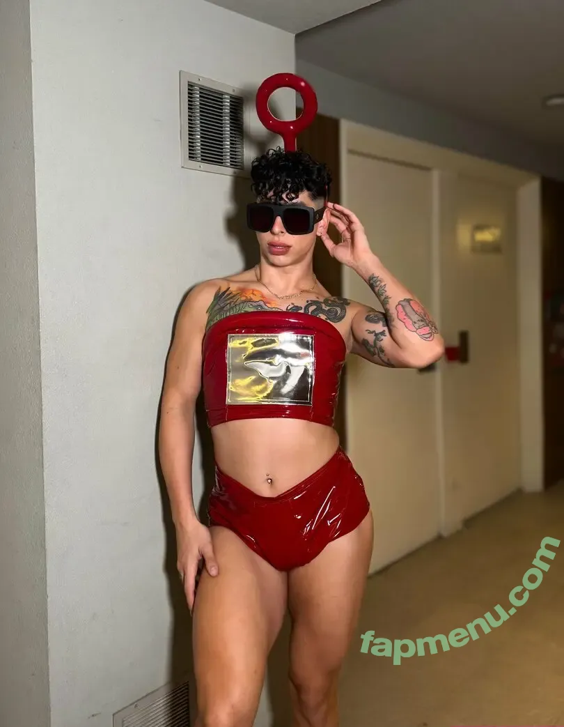 emivelaaa nude photo #0062 (emivelaaa)