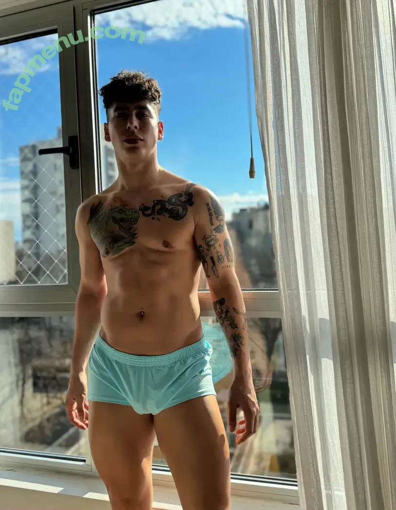 emivelaaa nude photo #0074 (emivelaaa)