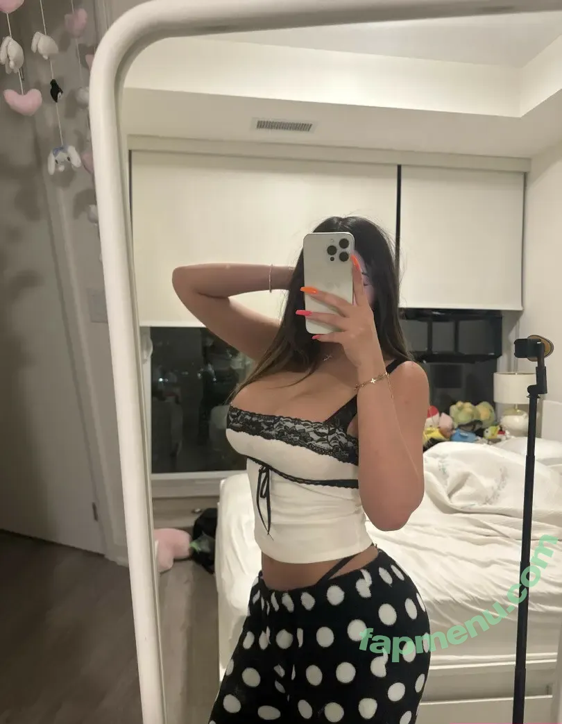 Emma Lvxx nude photo #0252 (bunni.emmie / emmaslvx)