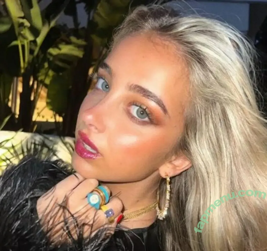 Emma Pills nude photo #0001 (Emma Pills)