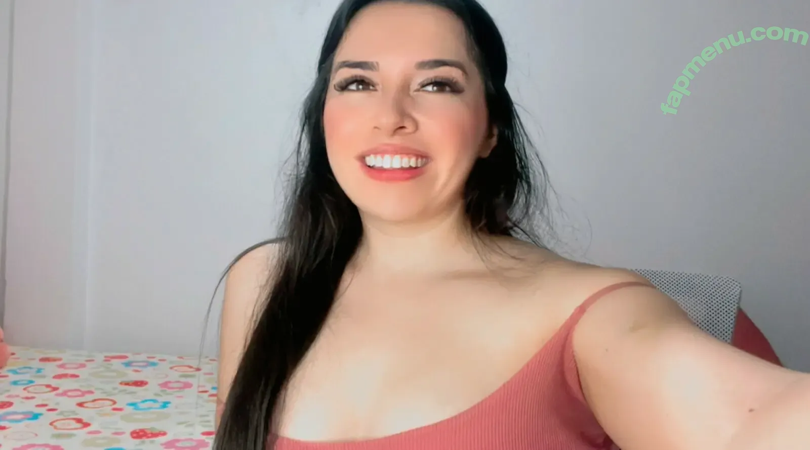 Emma Roa nude photo #0004 (Emma Roa)