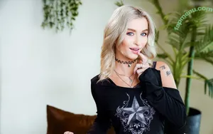 Emma Rosie / emmaandrosie / emmarosiexxx / emrosie_ nude photo #2052