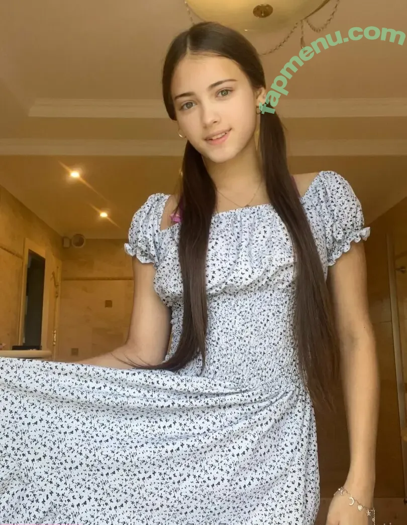emma_sweetie nude photo #0012 (emmasweetie)