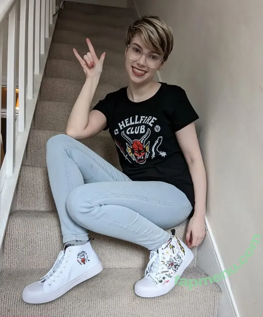 Emma Thorne nude photo #0040 (EmmaThorneVideos / emmainashes / emmathorne1)