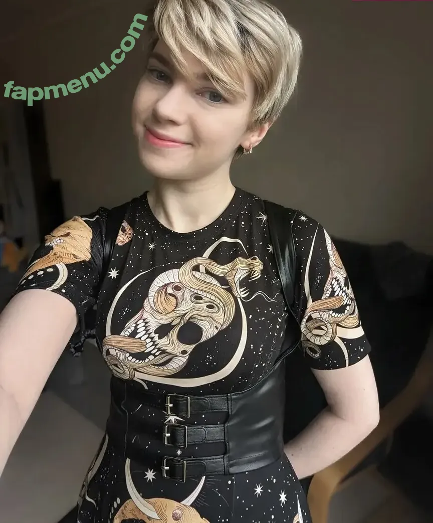 Emma Thorne nude photo #0052 (EmmaThorneVideos / emmainashes / emmathorne1)