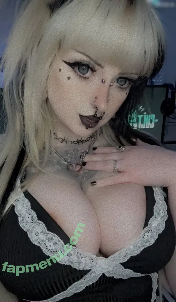 Emmamaybyte nude photo #0367 (emmamaybyte666 / emmamaybytez)