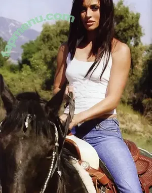 Emmanuelle Vaugier / emmanuellevaugier nude photo #0013