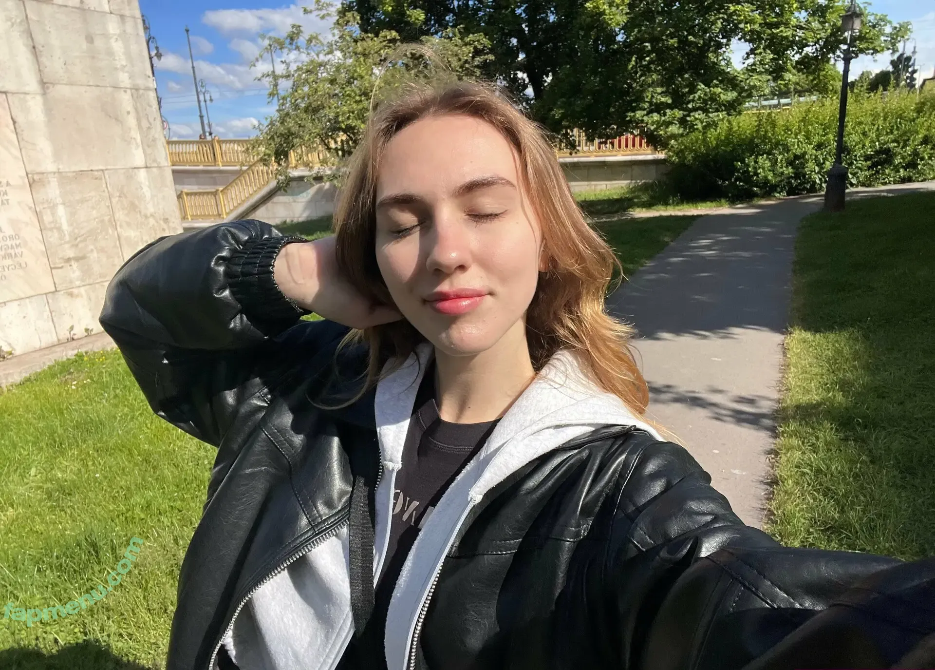 emmauzi nude photo #0102 (emma.kuzi)