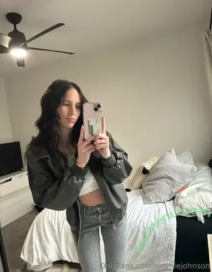emmiejohnson / emmie_johnston nude photo #0118