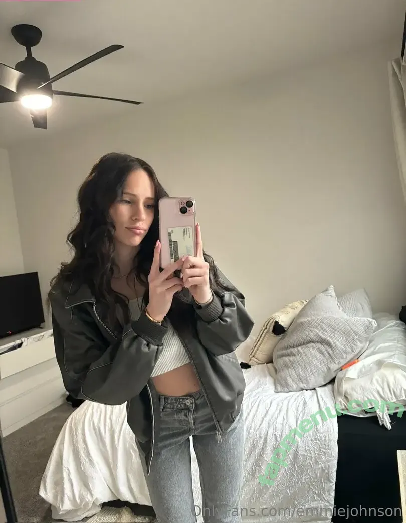 emmiejohnson nude photo #0118 (emmie_johnston)