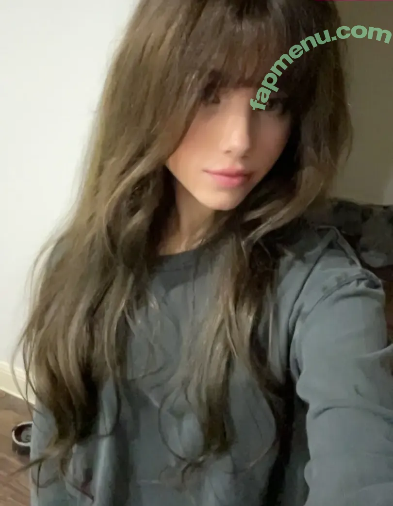 emmyuh nude photo #0009 (emmybeehz / emmyurr)
