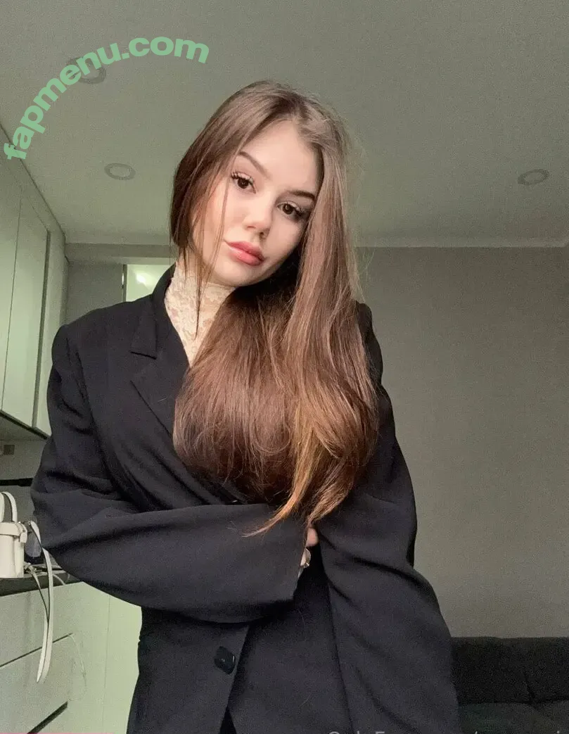 emmyxi nude photo #0069 (emmi_xi)
