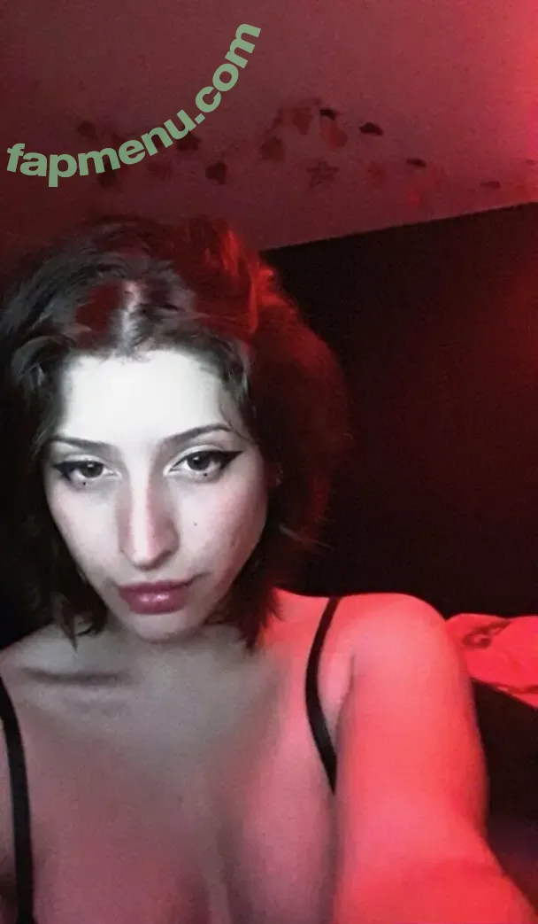 emoggirl nude photo #0002 (emogirlsz)