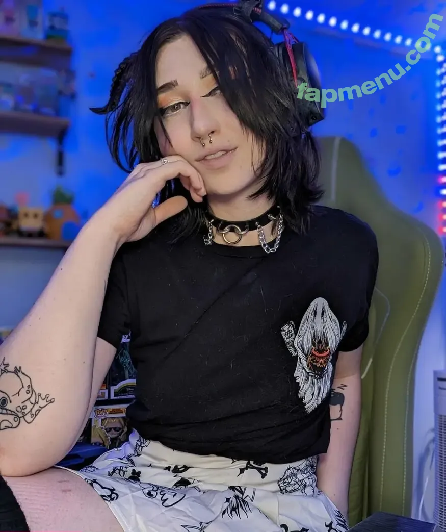 emoreptar nude photo #0011 (emoreptar98)
