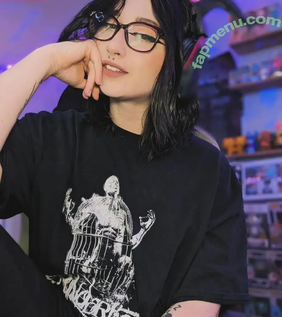 emoreptar nude photo #0015 (emoreptar98)