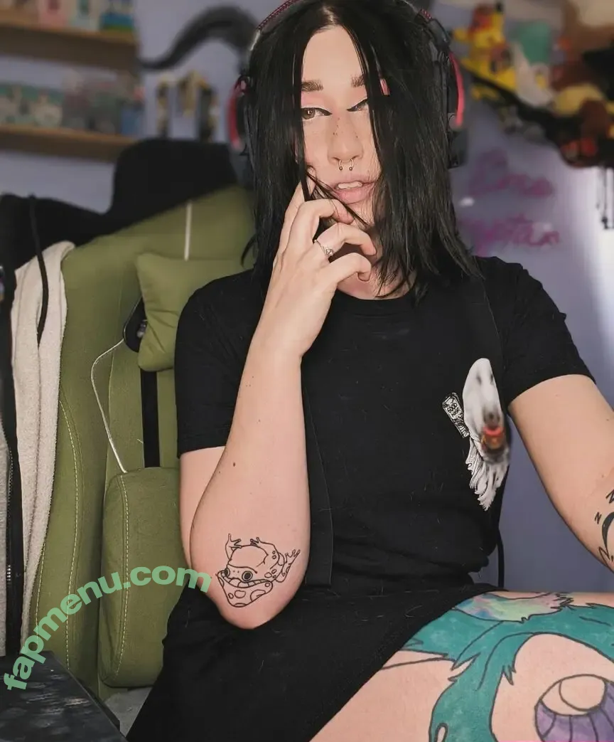 emoreptar nude photo #0019 (emoreptar98)