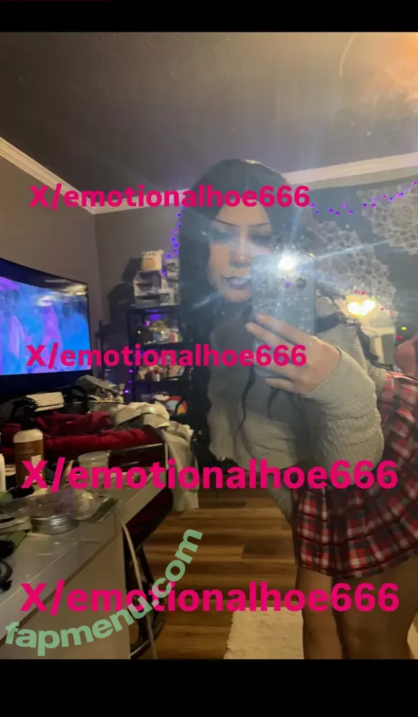 emotionalhoe nude photo #0004 (emotionalhoe)