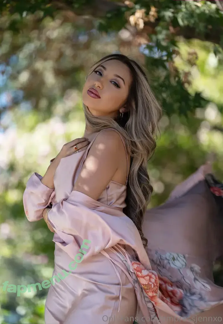 empressjennxo nude photo #0022 (empressjennxo)