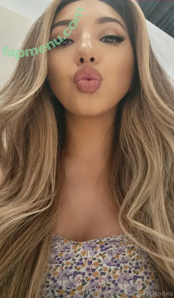 empressjennxo nude photo #0039 (empressjennxo)