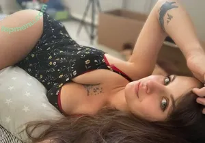  nude photo #0005