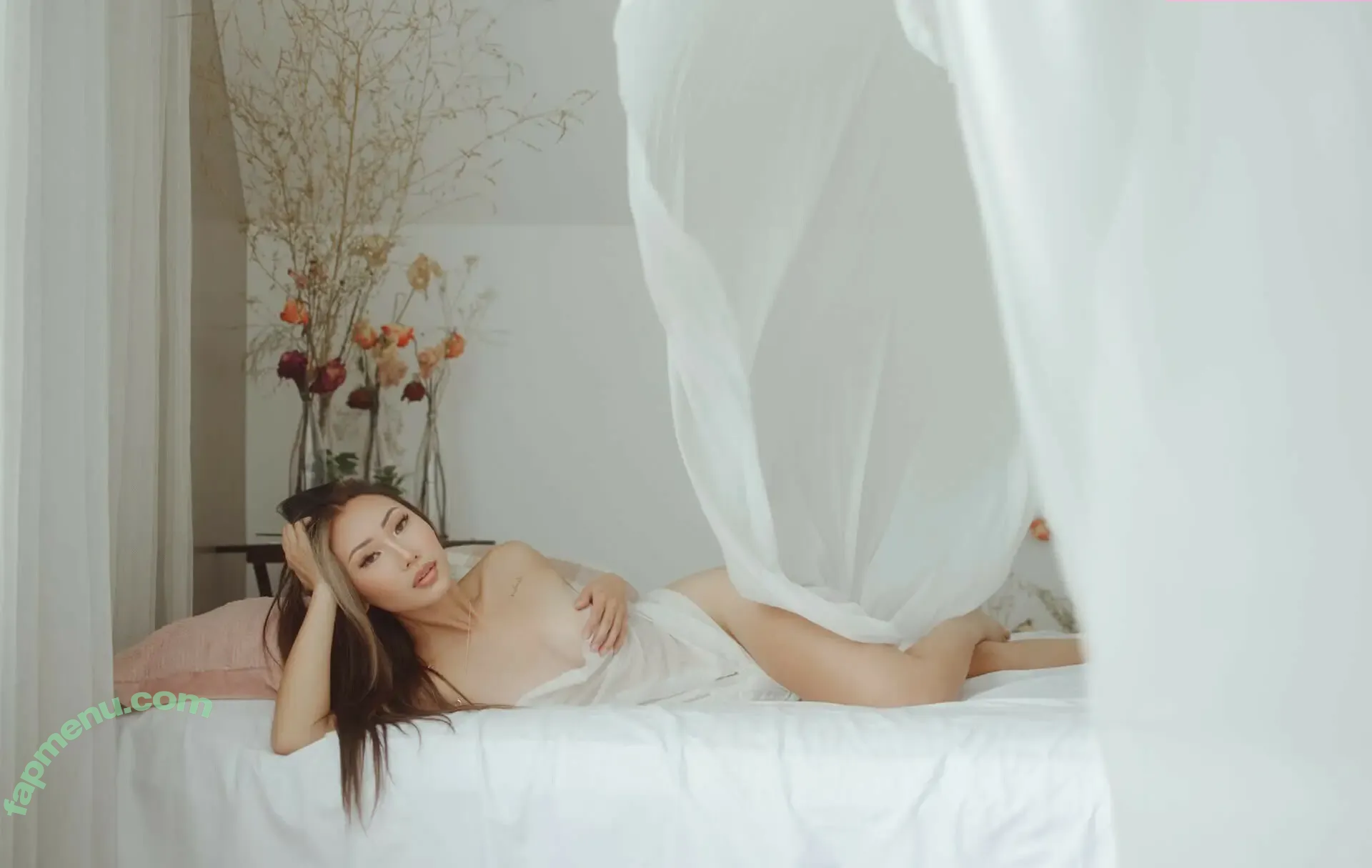 Ena Lor Hmong nude photo #0006 (ena.pn.lor_)