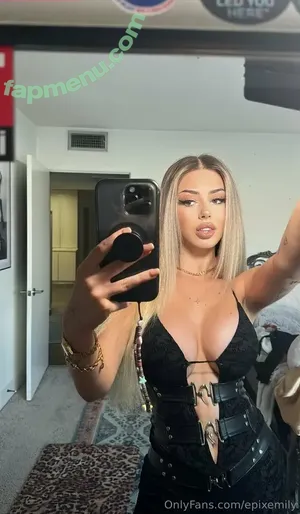  nude photo #0002