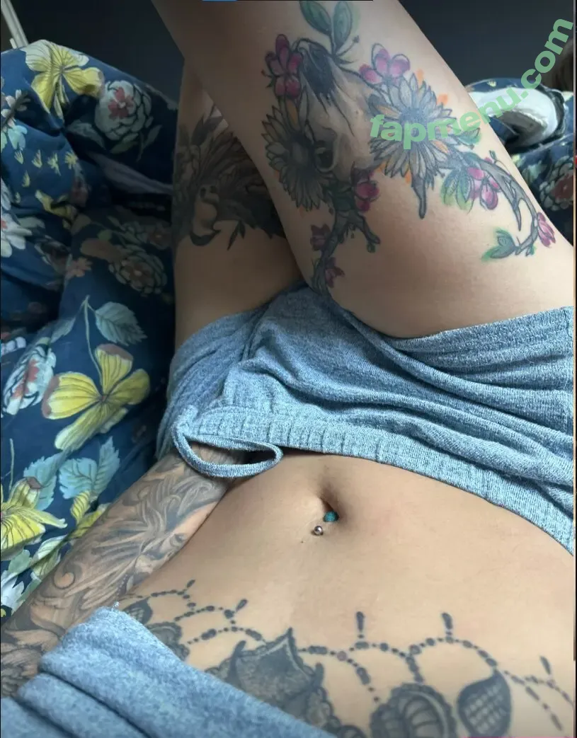 eratyum nude photo #0011 (erika.bln_)