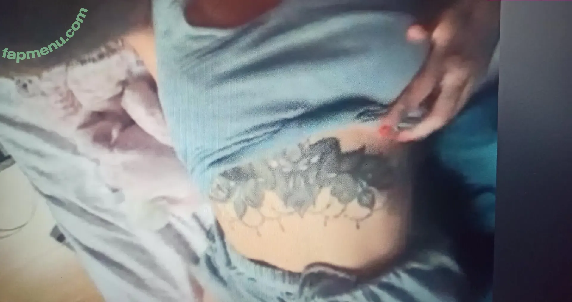 eratyum nude photo #0049 (erika.bln_)