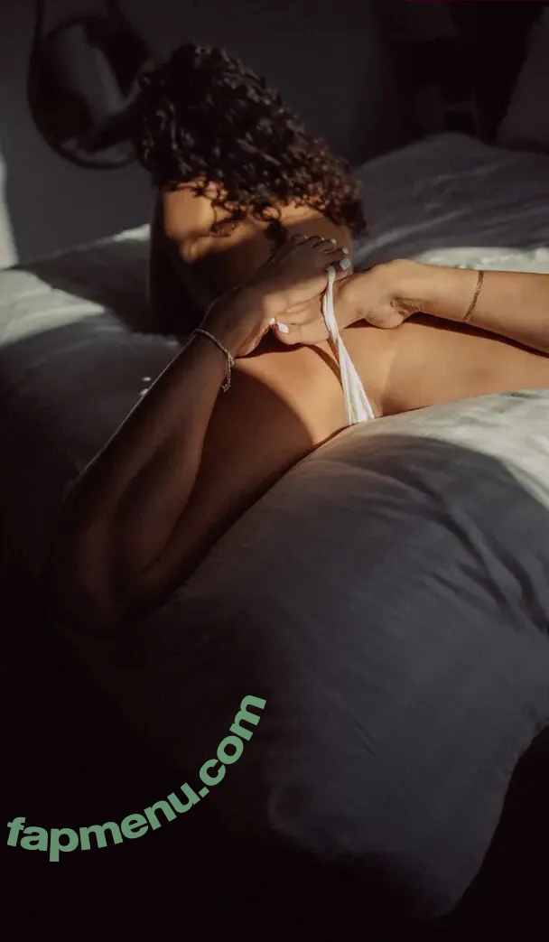 Eri.vlc Yoga nude photo #0006 (eri.vlc / erivlc)