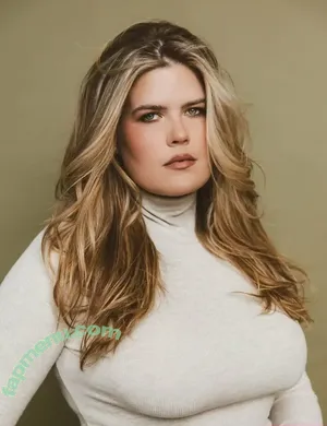 Erica Lindbeck / ericalindbeck nude photo #0160