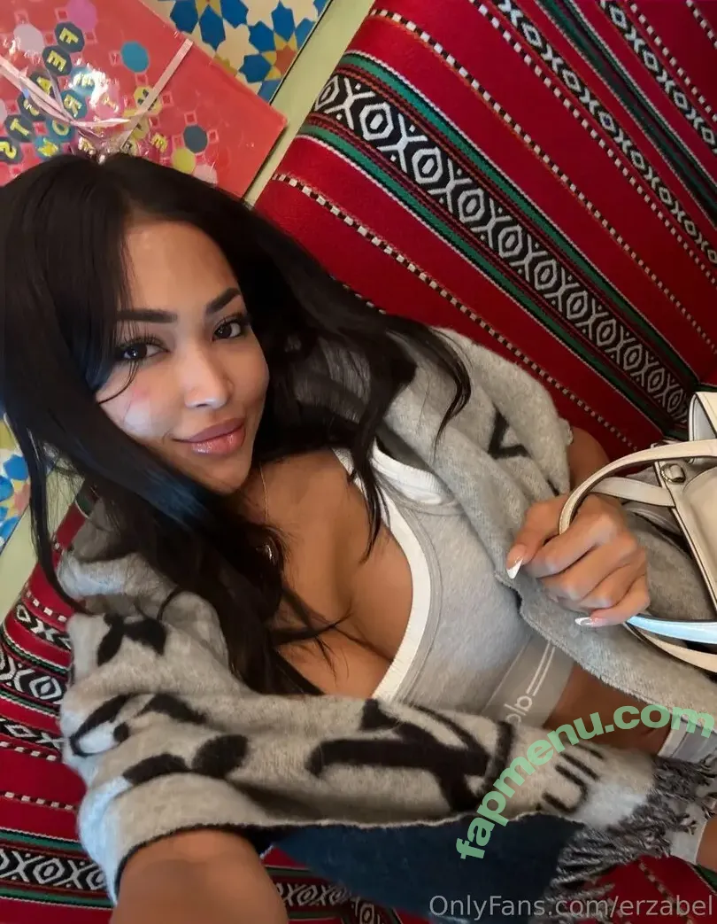 erzabel nude photo #0034 (erzabelx)