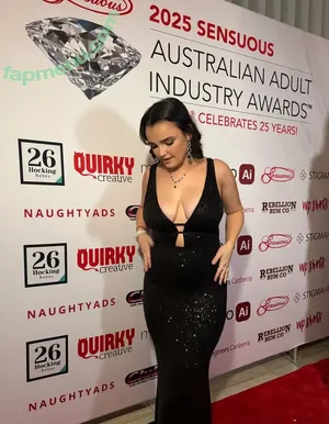 eshh_xxx / onlyalexishill nude photo #0029