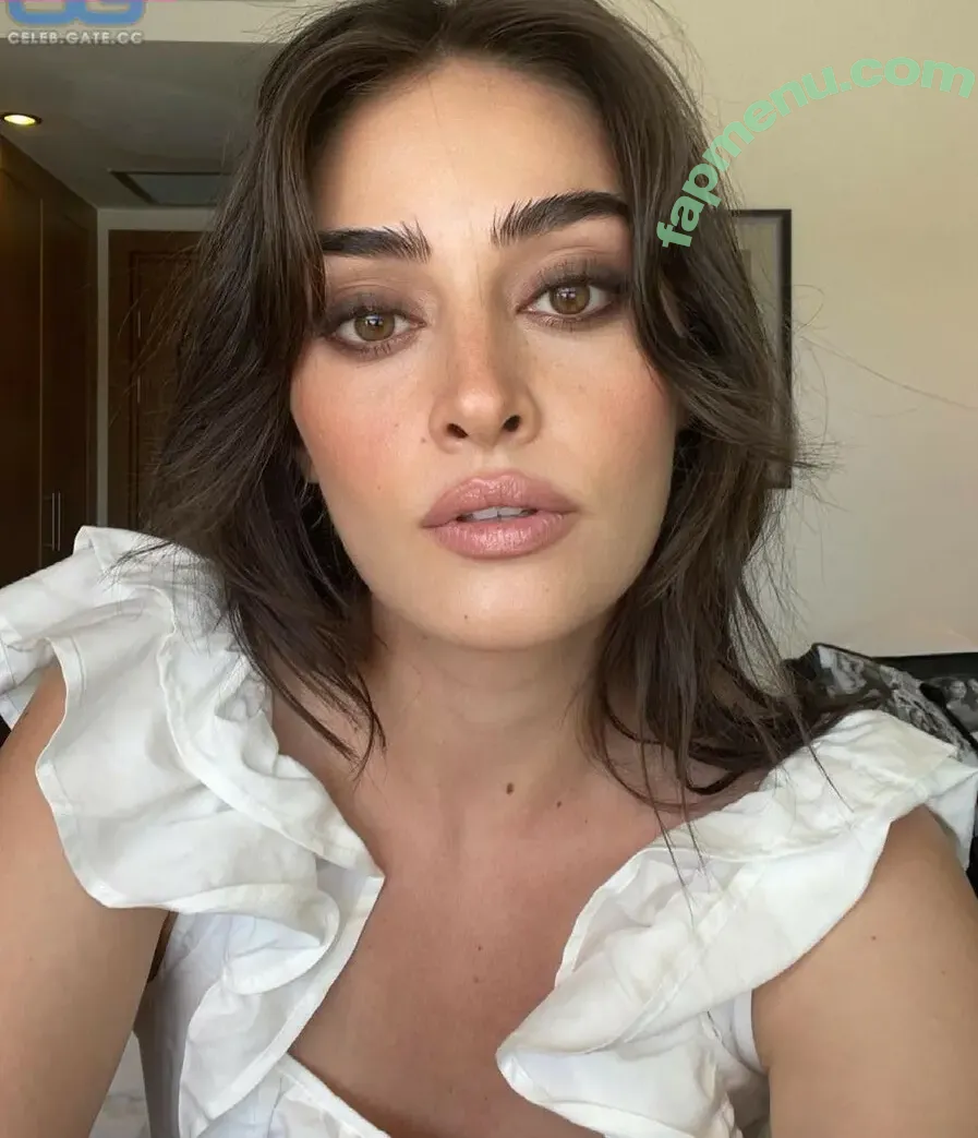 Esra Bilgic nude photo #0003 (Esra Bilgic)