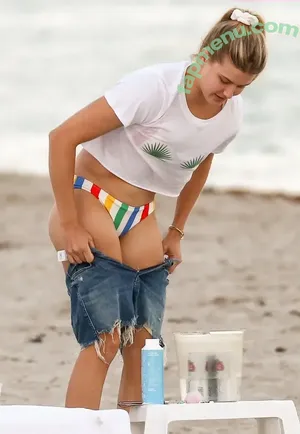 Eugenie Bouchard / Genie / geniebouchard nude photo #0654