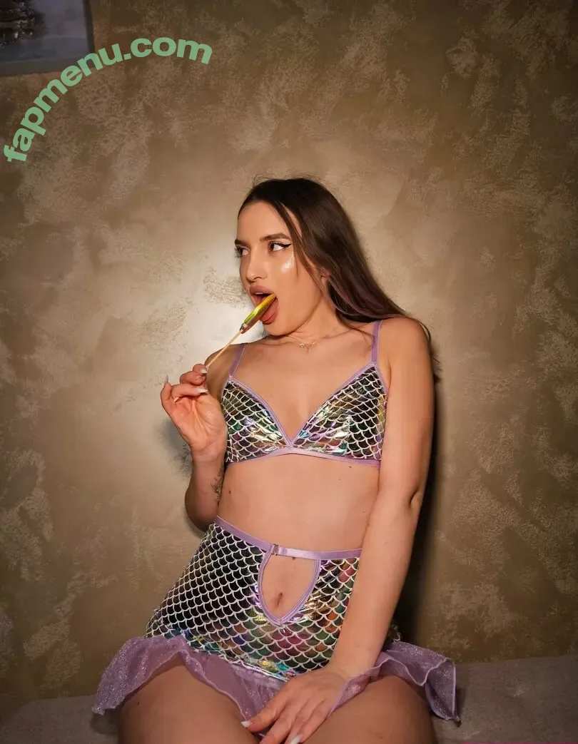 evachains nude photo #0034 (evachen212)