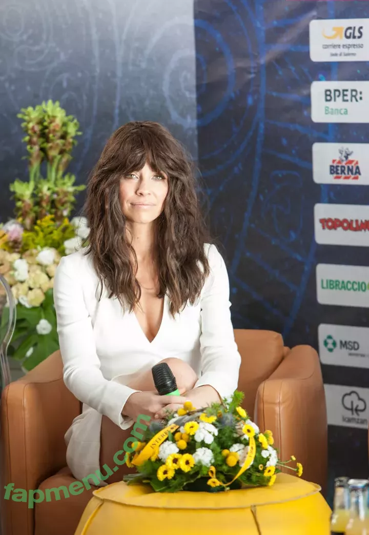 Evangeline Lilly nude photo #0236 (evangelinelillyofficial / lilyevangeline)