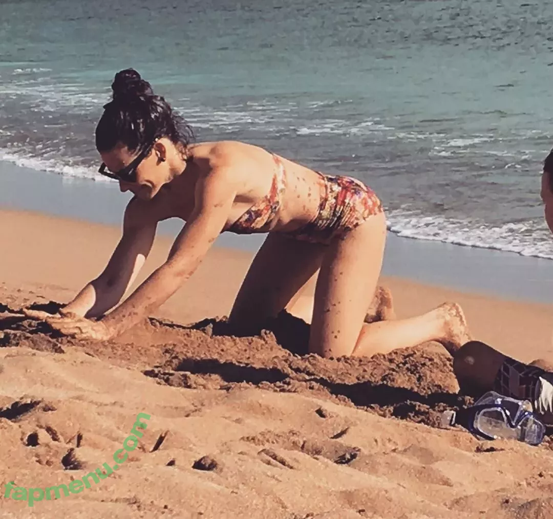 Evangeline Lilly nude photo #0411 (evangelinelillyofficial / lilyevangeline)