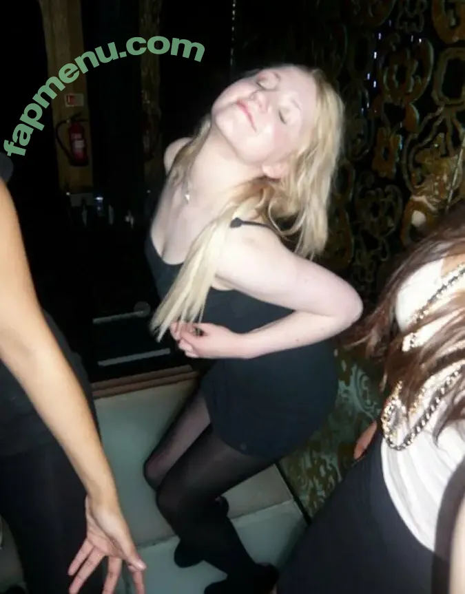 Evanna Lynch nude photo #0037 (evannalynch)