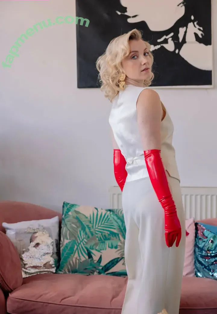 Evanna Lynch nude photo #0077 (evannalynch)