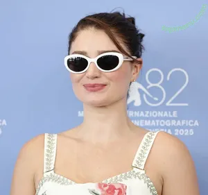 Eve Hewson / evehewson nude photo #0321