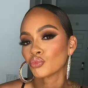 Evelyn Lozada / EvelynLozada nude photo #0003