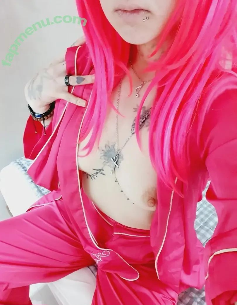 Evie Chan nude photo #0008 (youronlyevelyn)