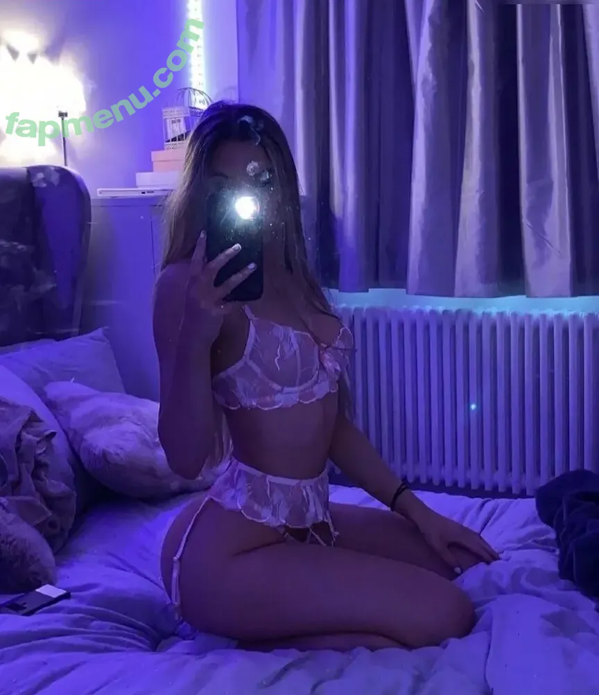 Evie Garbe nude photo #0001 (Evie Garbe)