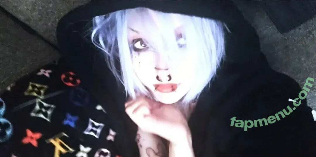 evignehauntings nude photo #0035 (licktheblade)